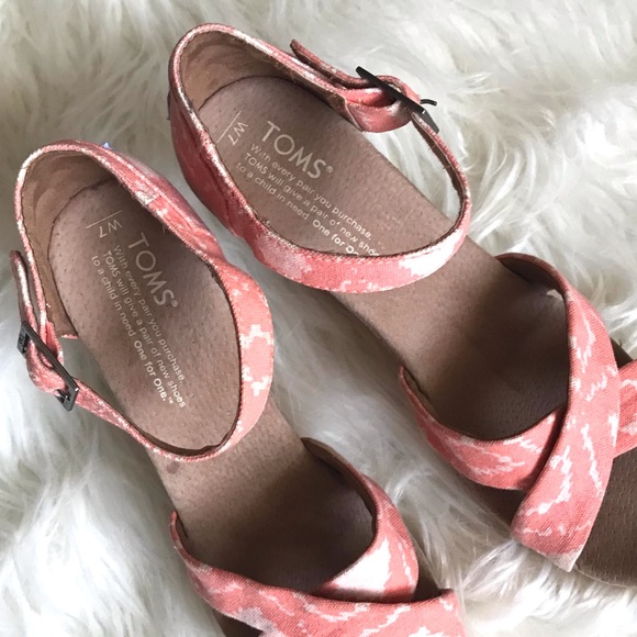 TOMS wedges - Picture 3 of 6